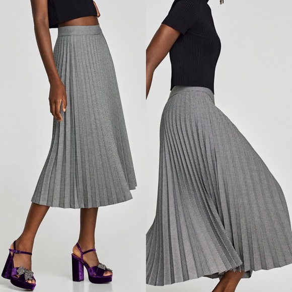 Zara Dresses & Skirts - Zara Checked Pleated Skirt